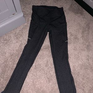 Lululemon leggings size 4